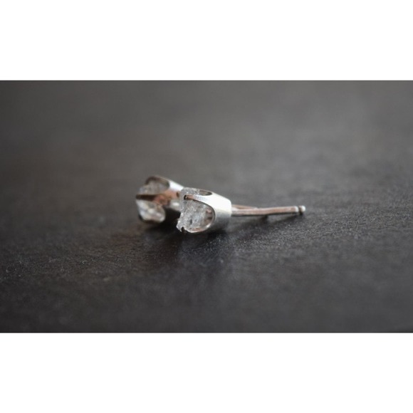 Sterling silver stud earrings, alternative diamond, uncut natural gemsto… - Picture 4 of 4